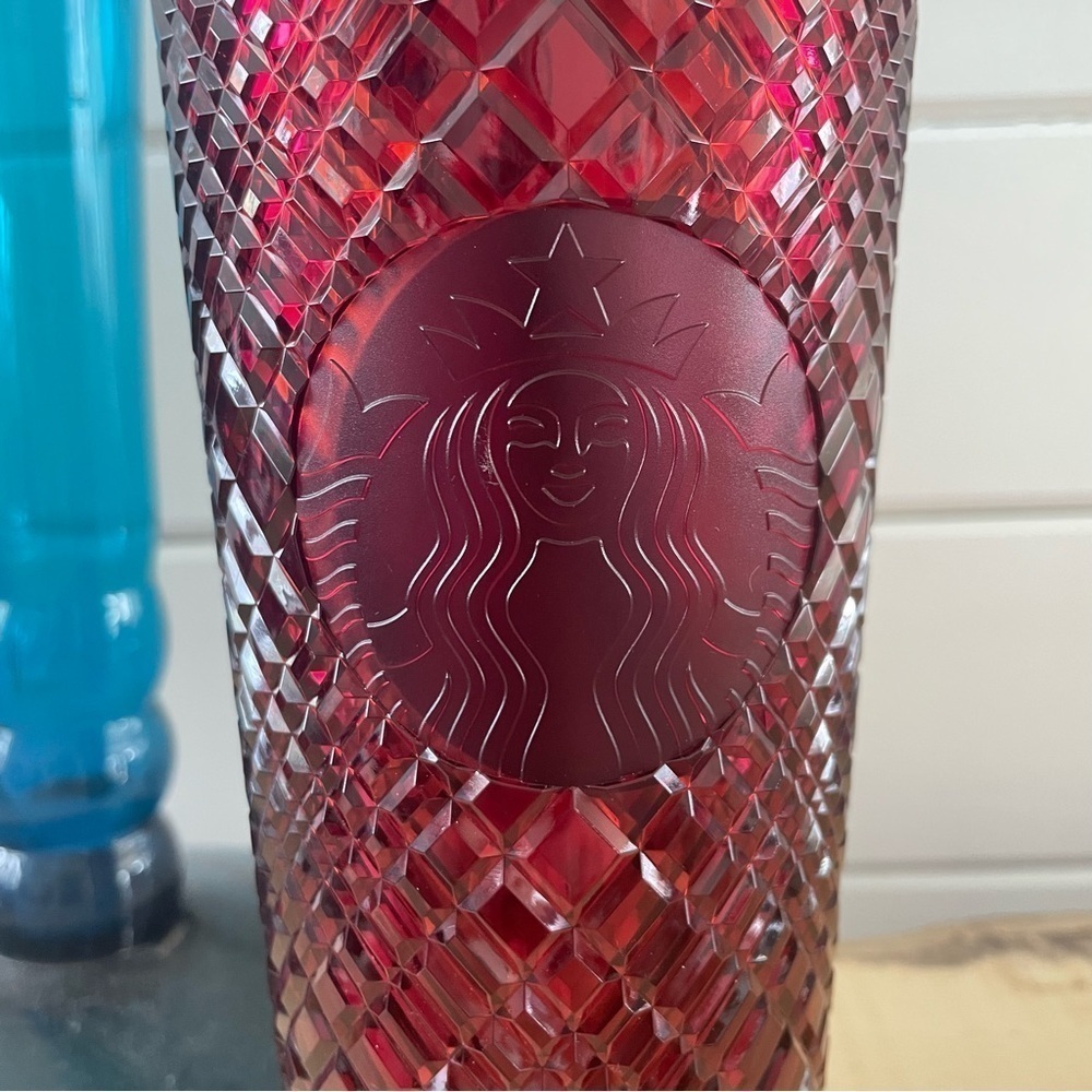 $8 SALE Starbucks 2021 Jewel Ruby Maroon Merlot Tumbler Venti 24oz NWOT Limited - Picture 3 of 7